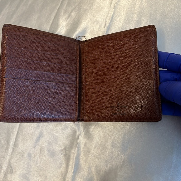 Louis Vuitton - Unisex Mono Bifold Wallet - Picture 3 of 15